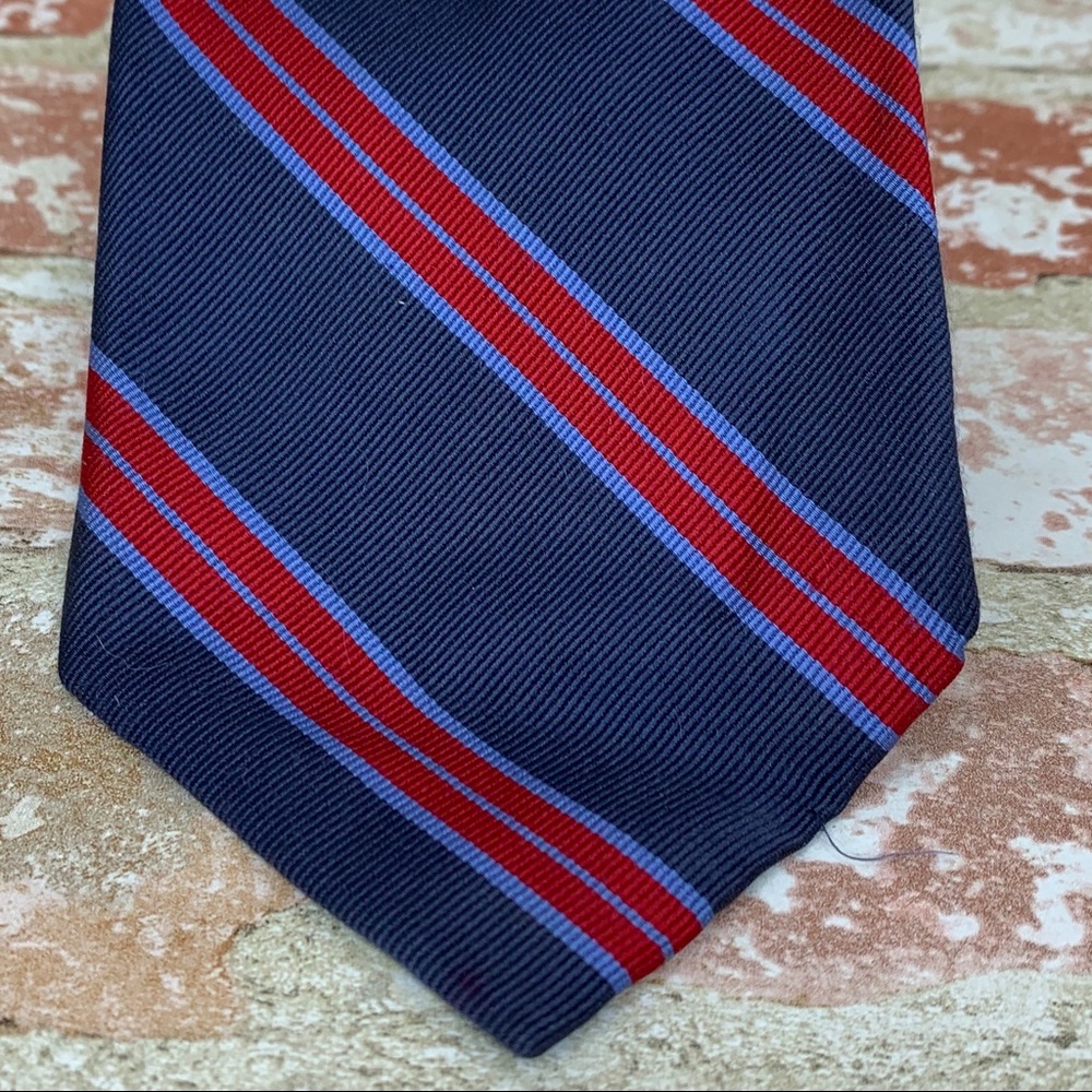 RoundTree and Yorke 58” men’s silk necktie